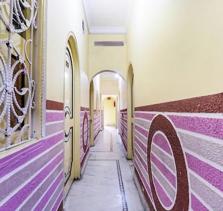 Отель Balajee Residency Гая Экстерьер фото