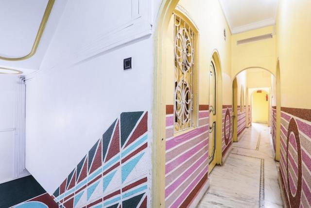 Отель Balajee Residency Гая Экстерьер фото